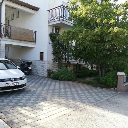 Apartmani Komunela Умаг Екстериор снимка