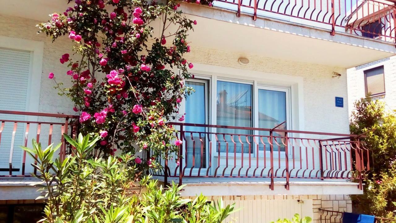 Apartmani Komunela Умаг Екстериор снимка